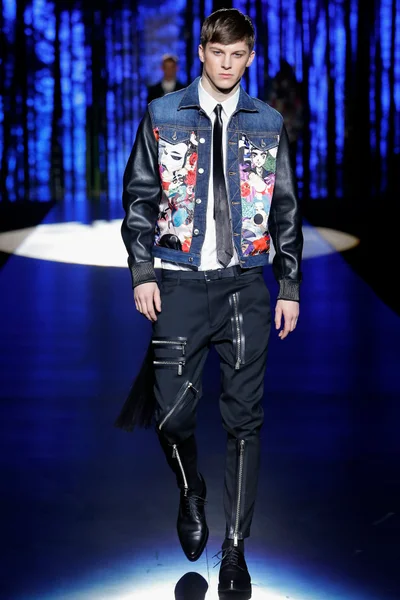 Look 27